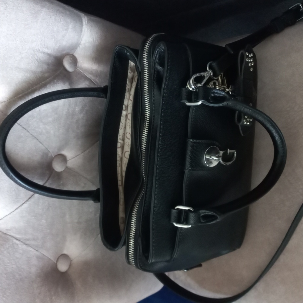 Guess - Black Satchel w/ Bow Charm - Picture 4 of 15